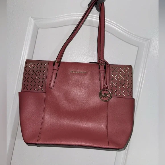 Pinkish colored Michael Kors Purse - Picture 1 of 16